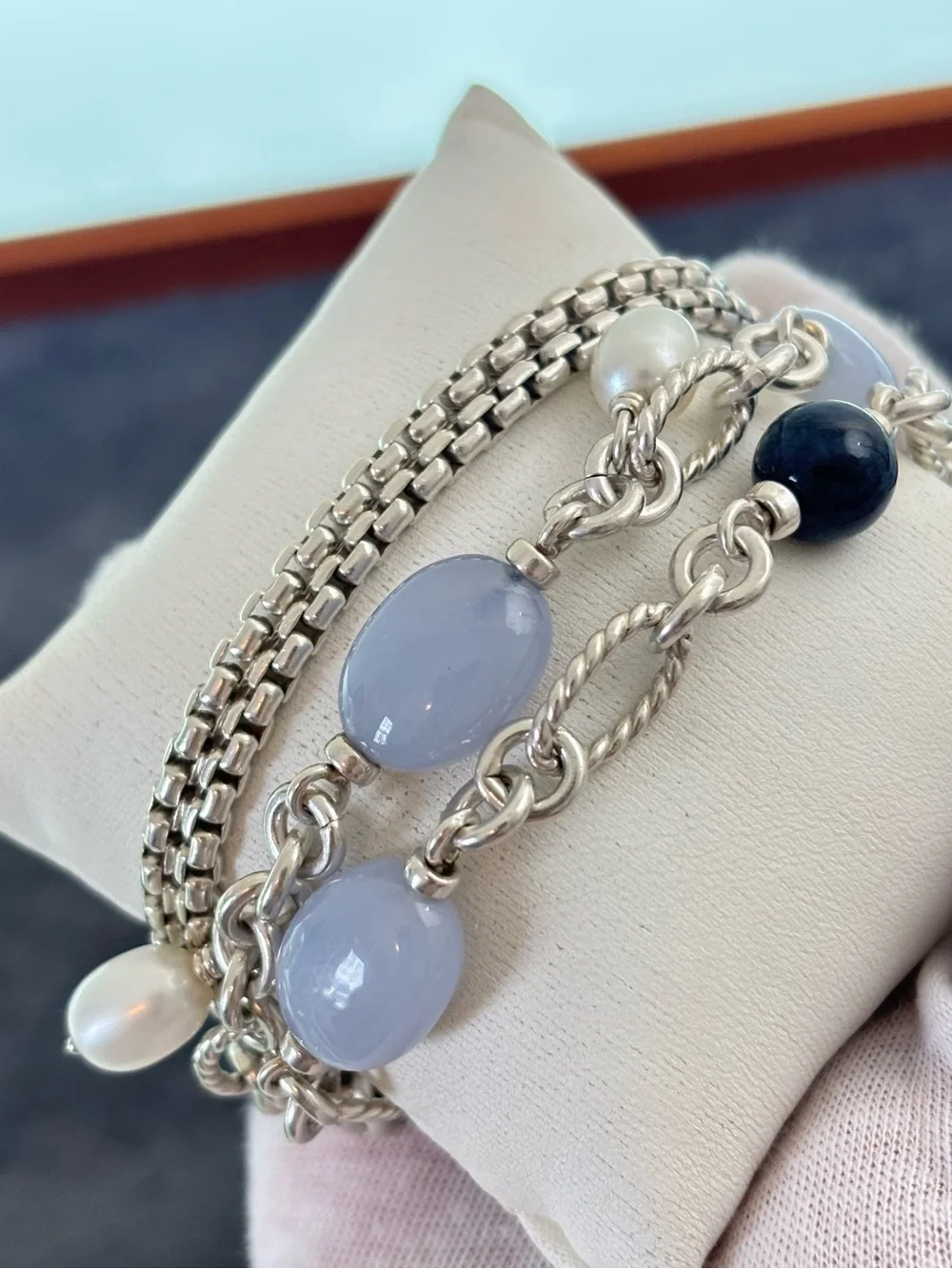David Yurman Multi-Strand Bracelet with Chalcedony & Pearls 6.5-7" - Picture 8 of 9